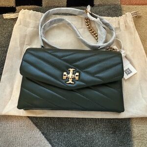 TORY BURCH KIRA CHEVRON CHAIN WALLET